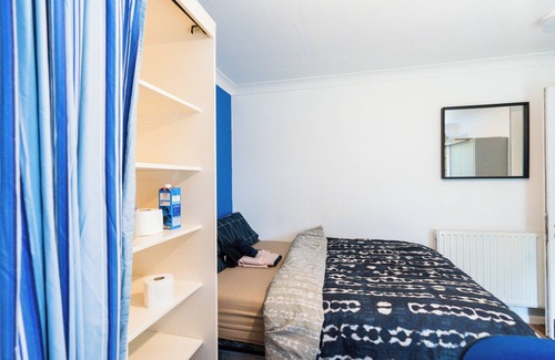 Reading House | Charming 6-bed House in Reading