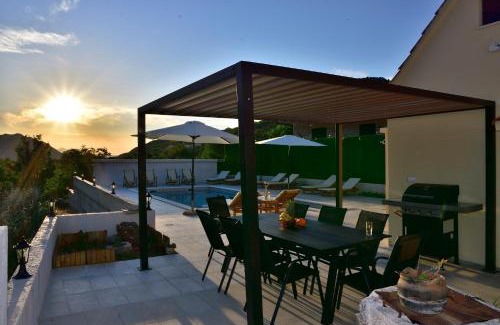 Rastovac Villa | Charming and Authentic Stone Villa Stanić