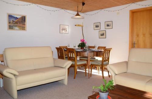 Murren Apartment | Charming and cosy apartment (sleeps 4-6 people) in a beautiful mountain village
