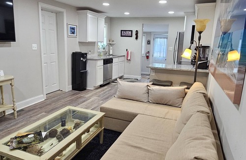 Marlton Apartment | Charming and cozy 2-bed home in Evesham with everything needed for your stay.