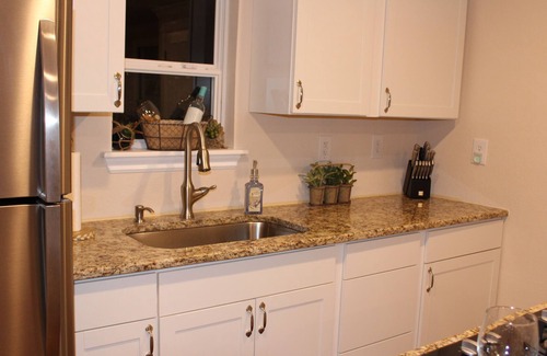Denison Apartment | Charming, and Cozy. Located just minutes from Lake Texoma and Choctaw Casino