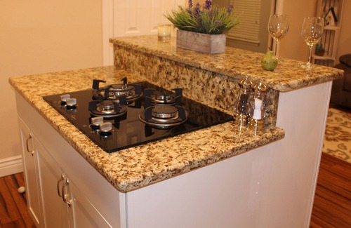 Denison Apartment | Charming, and Cozy. Located just minutes from Lake Texoma and Choctaw Casino