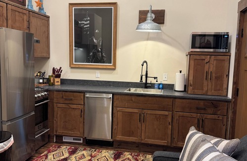 Newaygo Cabin | Charming and Cozy Retreat in Newaygo, MI- The Rustic Barn dominium