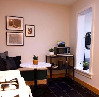 Northfield Apartment | Charming and Cozy Studio in DT Northfield