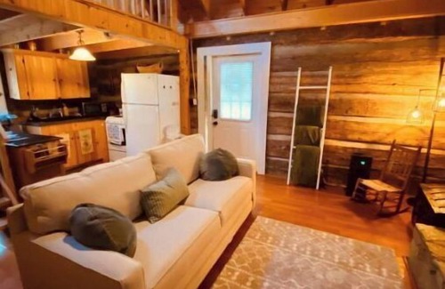 Piper Gap Cabin | Charming and modernized 1800's Creekside Cabin w/Hot Tub and 5 minutes to I-77