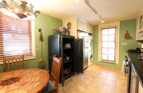 Santa Fe House | Charming and Private Casita off Old Santa Fe Trail.