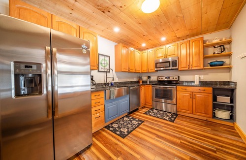 Old Timberline Cabin | Charming and quiet family-friendly cabin 5 min to Dolly Sods & Timberline Mtn