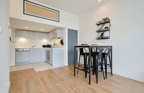 La Madeleine Apartment | Charming and quiet apartment on the main boulevard