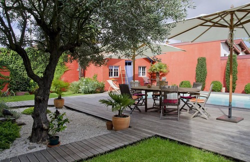 Begles House | Charming and quiet house with heated pool!