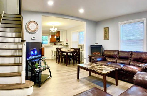 Chester House | Charming and relaxing 3-bedroom house in a quit neighborhood.