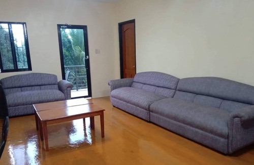 Mati House | Charming and Relaxing 7-Bed House in Mati City,