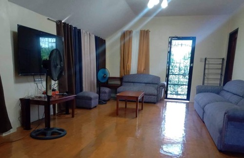 Mati House | Charming and Relaxing 7-Bed House in Mati City,