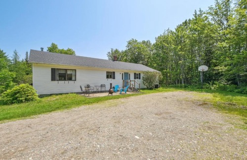 Gouldsboro House | Charming and Scenic Gouldsboro Getaway with Patio!