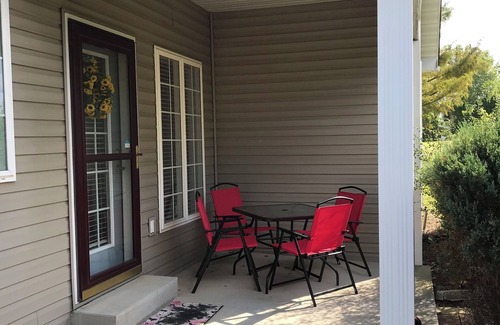 Farmington House | Charming and spacious 3-bedroom home in Farmington, close to everything.