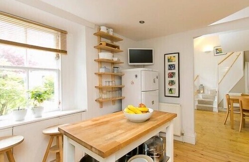 East Linton Cottage | Charming and stylish cottage in the heart of a pretty conservation village. Sleeps 7.