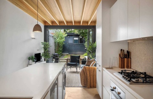 Annandale Apartment | Charming Annandale Oasis with Garage Parking