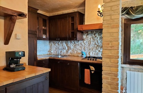 Penna San Giovanni Apartment | Charming apartment in Villa in the hills.