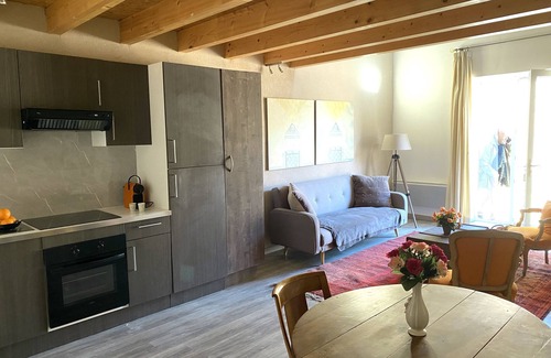 Cluny Apartment | Charming apartment 2 km from the center of Cluny