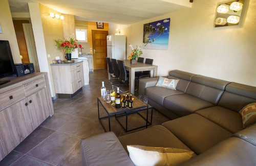 Ghisonaccia Apartment | Charming apartment by the beach