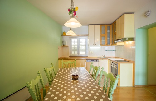 Borak Apartment | Charming apartment for 6-8 people, with sea views