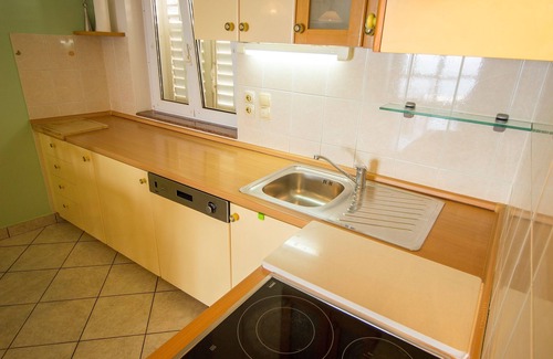 Borak Apartment | Charming apartment for 6-8 people, with sea views