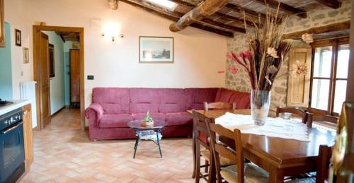 Caprese Michelangelo Apartment | Charming apartment in Caprese Michelangelo, shared pool.