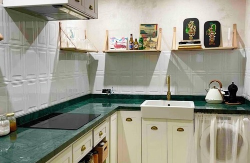 Santa Catalina Apartment | Charming apartment in awesome Sevilla with AC, WiFi