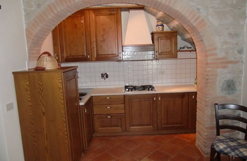 Montescudaio Condo | Charming apartment for 7 people in the countryside near the sea, wifi, washing machine