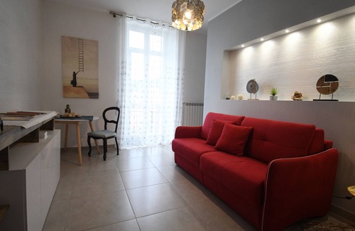 Vado Ligure Apartment | Charming apartment 50 meters from the ma with 6 beds.