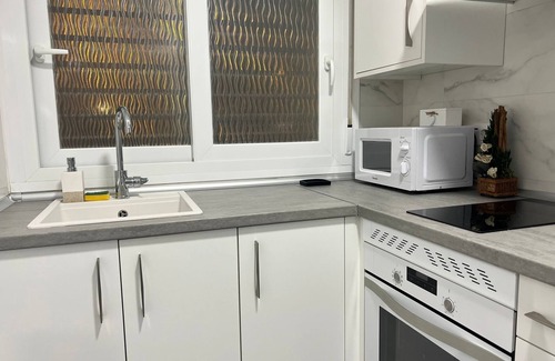 El Pilar Apartment | Charming Apartment up to 4 persons 3 min to Metro