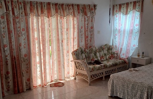 Ivy Apartment | Charming apt in Bridgetown Barbadosclose to strip mall with most amenities