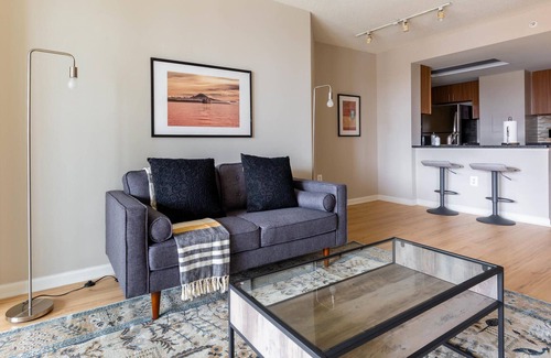 Radnor - Fort Myer Heights Apartment | Charming Arlington 1BR Apt w/Gym, 5mi to Dtwn DC