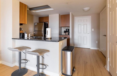 Radnor - Fort Myer Heights Apartment | Charming Arlington 1BR Apt w/Gym, 5mi to Dtwn DC