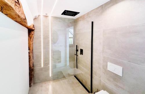 Gotem House | Charming Authentic Home with Garden