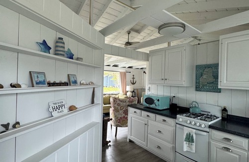 Phippsburg Cottage | Charming Beach Cottage on Popham Beach