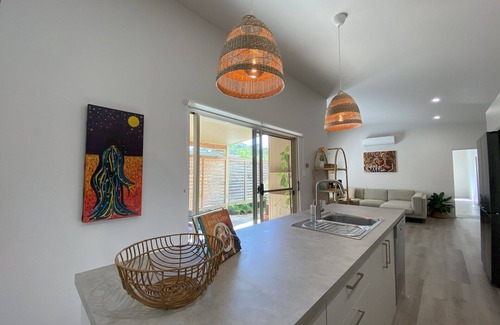 Valla Beach House | Charming Beach Getaway