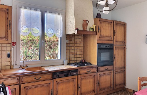 Jullouville-les-Pins House | Charming Beachside House, Walk to Shops, Free WiFi, Quiet Location