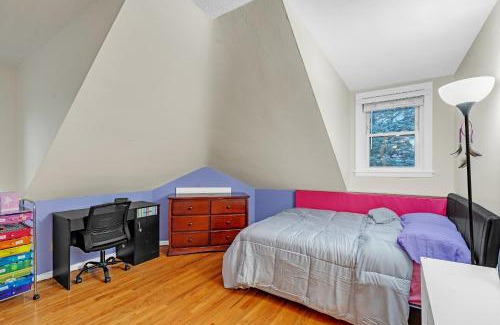 Waverly Apartment | Charming Belmont Condo Near Boston condo