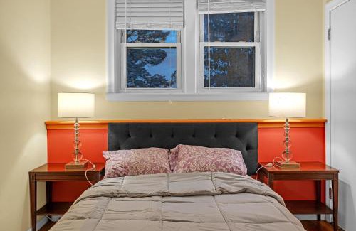 Waverly Apartment | Charming Belmont Condo Near Boston condo