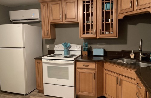Ishpeming House | Charming Bluff home with view of Lake Bancroft