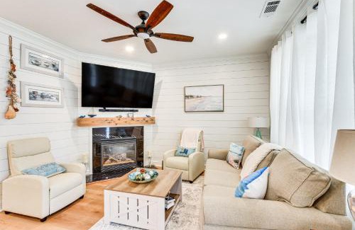 Bluffton House | Charming Bluffton Home with Yard about 3 Mi to Beaches!