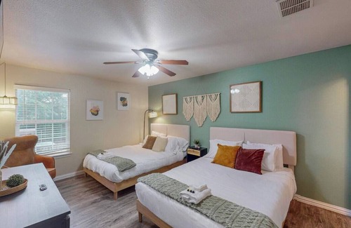 Arlington Apartment | Charming BOHO 2-bedroom apartment walkable to AT&T stadium,global life Arlington