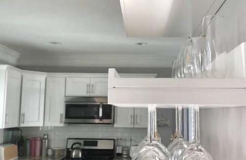 Lower Washington - Mount Hope House | Charming Boston Townhouse