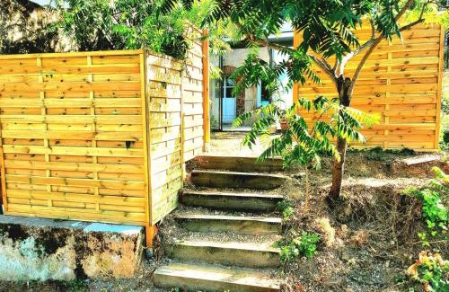 Ayguesvives Apartment | Charming brickyard cottage near a lock