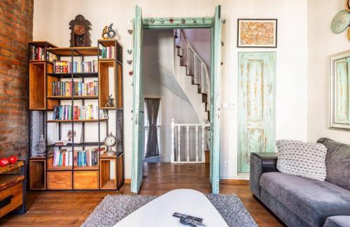 Balat House | Charming Bright Rustic 2bd2bath Balat Pad! #349