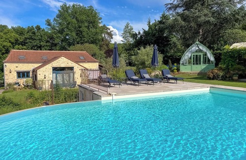Marnac House | Charming Bungalow with stunning views of the Dordogne River in the Perigord Noir