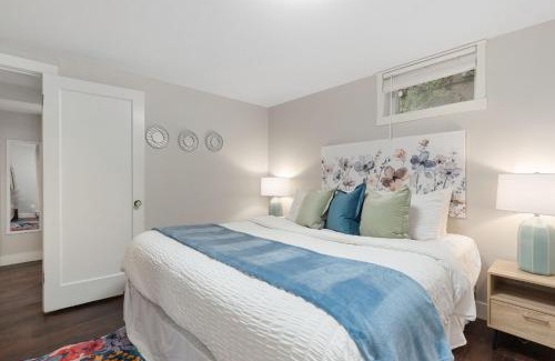 University North Apartment | Charming Bungalow Next to CSU - Free Cruiser Bikes