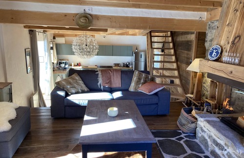 Champagny-en-Vanoise Ski Chalet | Charming chalet in Champagny-en-Vanoise (La Grange à Mémé Joséphine)