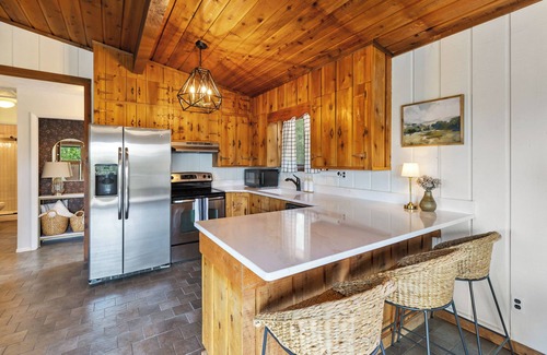 Rainbow Valley Cabin | Charming Cabin, Endless Views