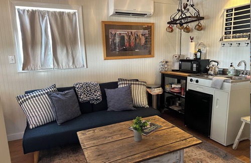 Dripping Springs Cabin | Charming cabin on 5 acre property-convenient location!